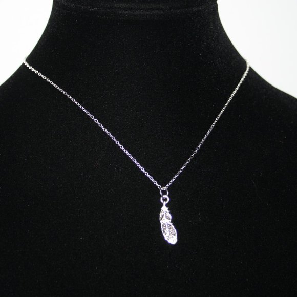 NWoT Silver feather necklace 16" - Picture 3 of 4